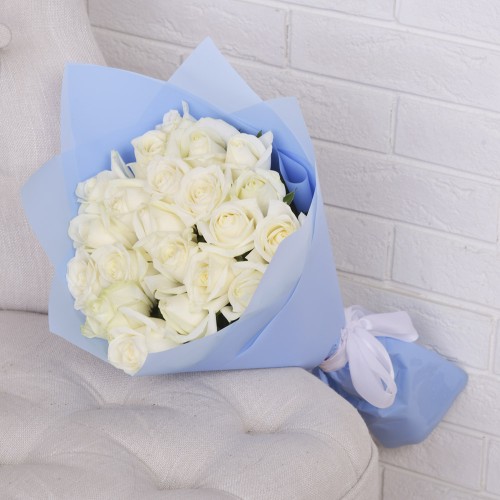 Купить на заказ Букет из 21 белой розы с доставкой в Кульсарах