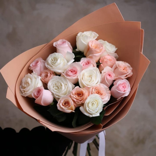 Купить на заказ Букет из 21 розы (микс) с доставкой в Кульсарах